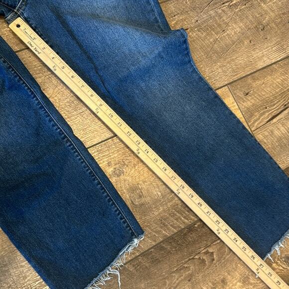 Gap Classic Straight Leg High Rise Raw Hem Jeans Size 33/16R - Picture 4 of 8